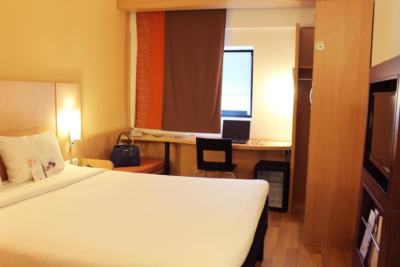 Ibis Oran Les Falaises Екстериор снимка