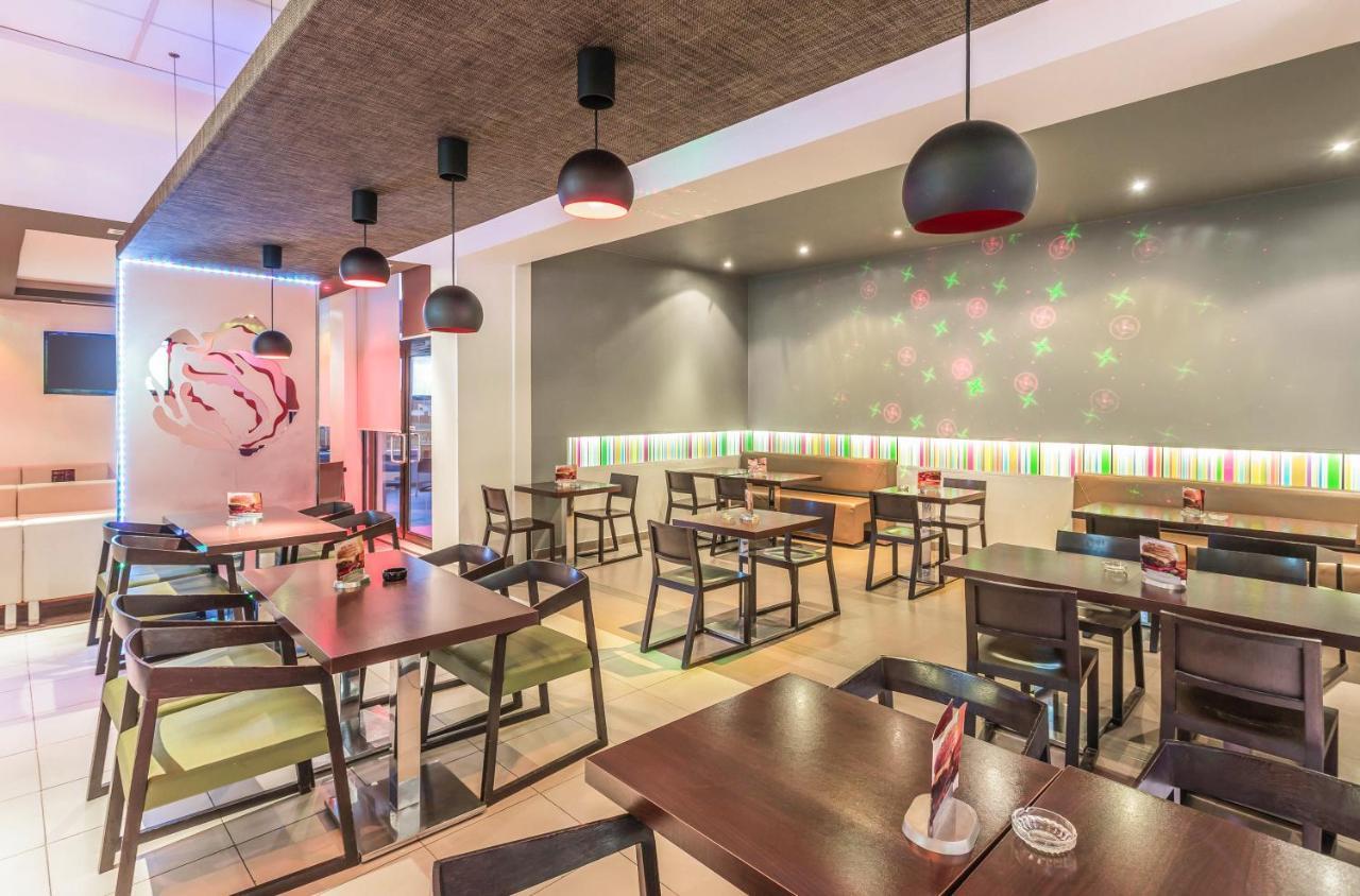 Ibis Oran Les Falaises Екстериор снимка